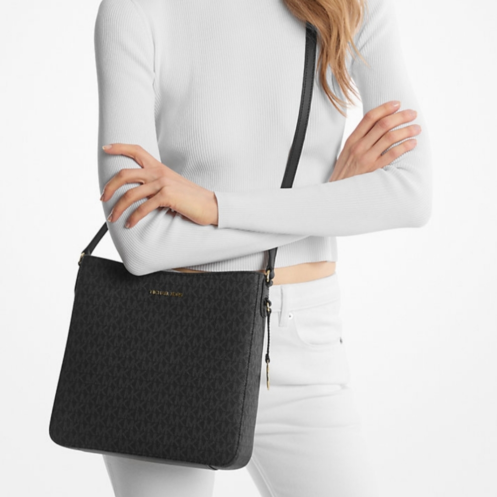 Jet Set Travel Large Logo Messenger Bag LIKE NEW NO CALLOUTS! - Picture 4 of 4